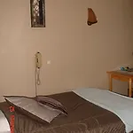 玛莫特酒店 2*
