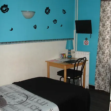 Отель De La Marmotte Ньор