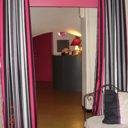 Отель De La Marmotte