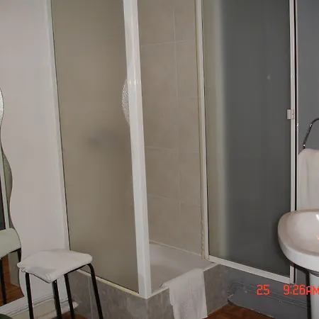 Отель De La Marmotte 2*